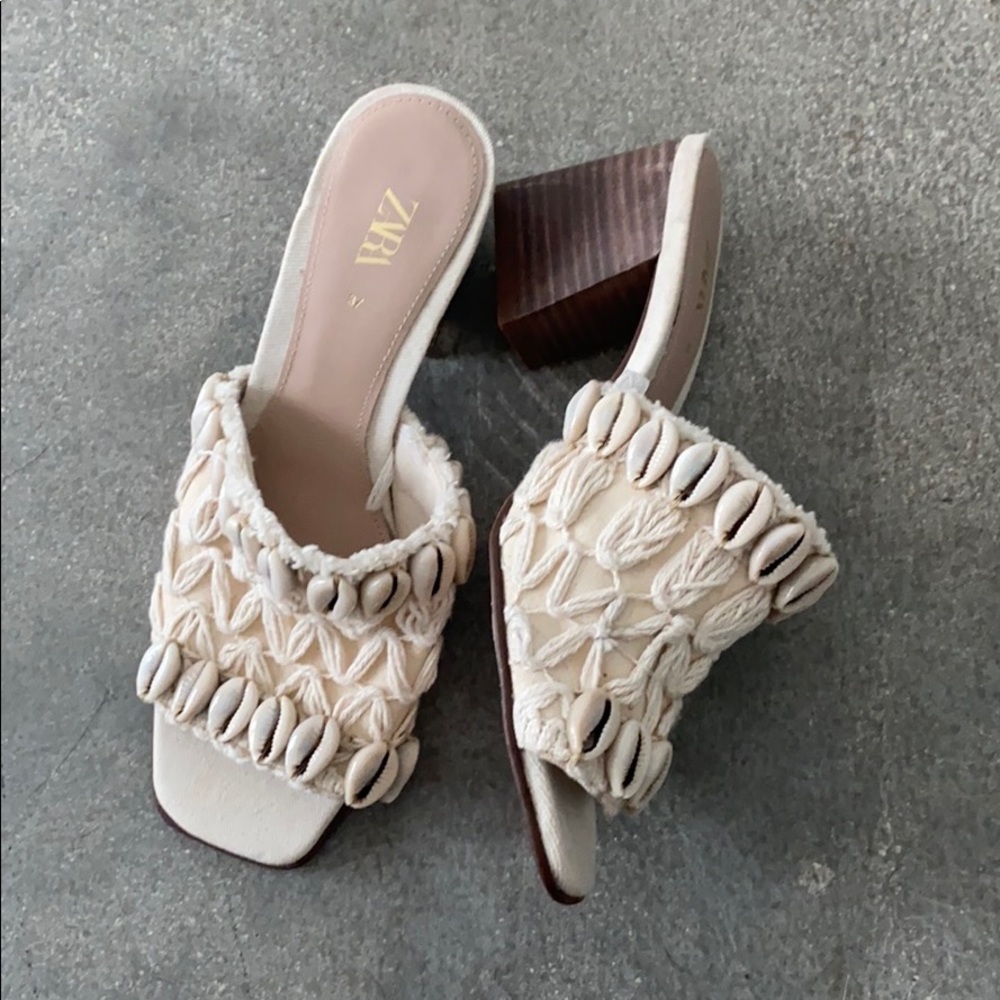Zara off White Sea  shells heeled sandals